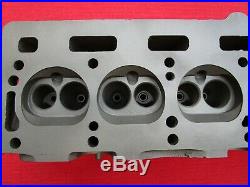Reconditioned Narrow-Port Engine Cylinder Head 516323 for Triumph TR250 and TR6
